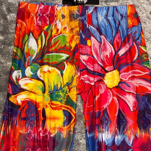 Colorful Floral Women's Leggings, Lily by Firmiana - Picture 5 of 10